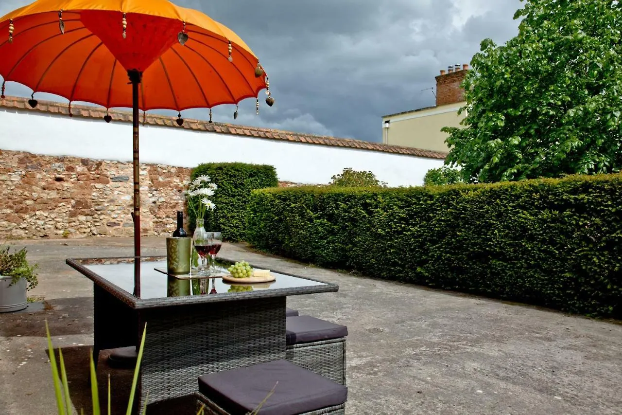 The Wine Lodge, Kenton Park Estate, Exeter Сasa de vacaciones