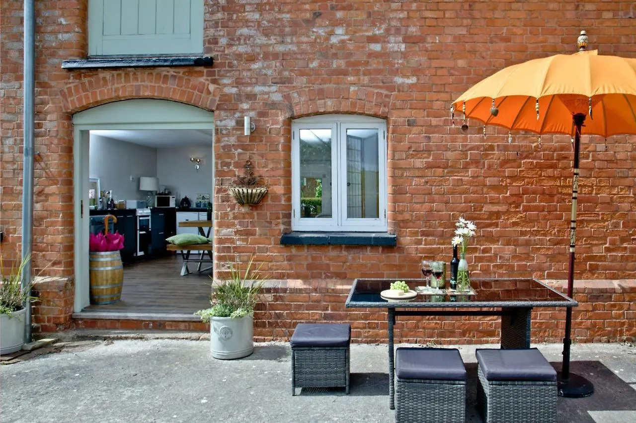 The Wine Lodge, Kenton Park Estate, إكزيتر بيت للعطل